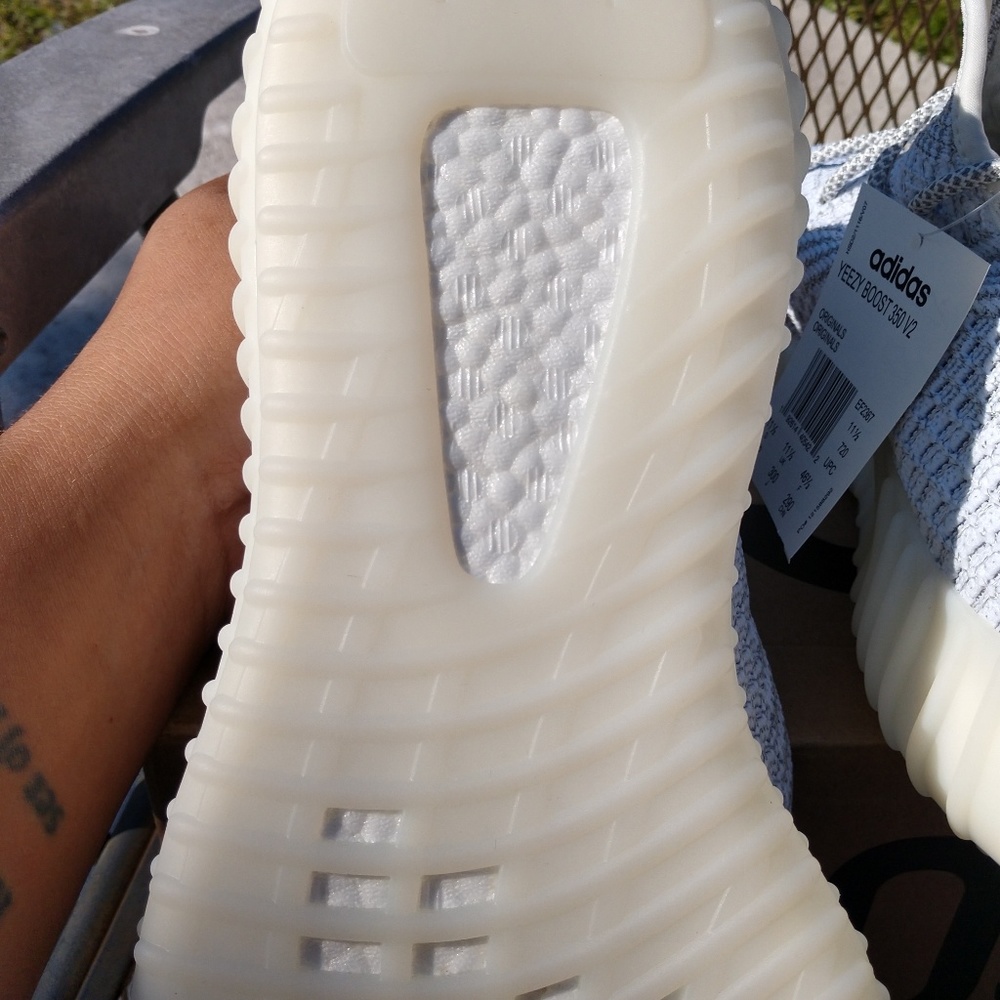 Yeezy Static Reflective - Picture 6 of 7